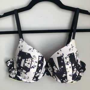 VS PINK | Wear Everywhere Push-up Bra | Sz 34B